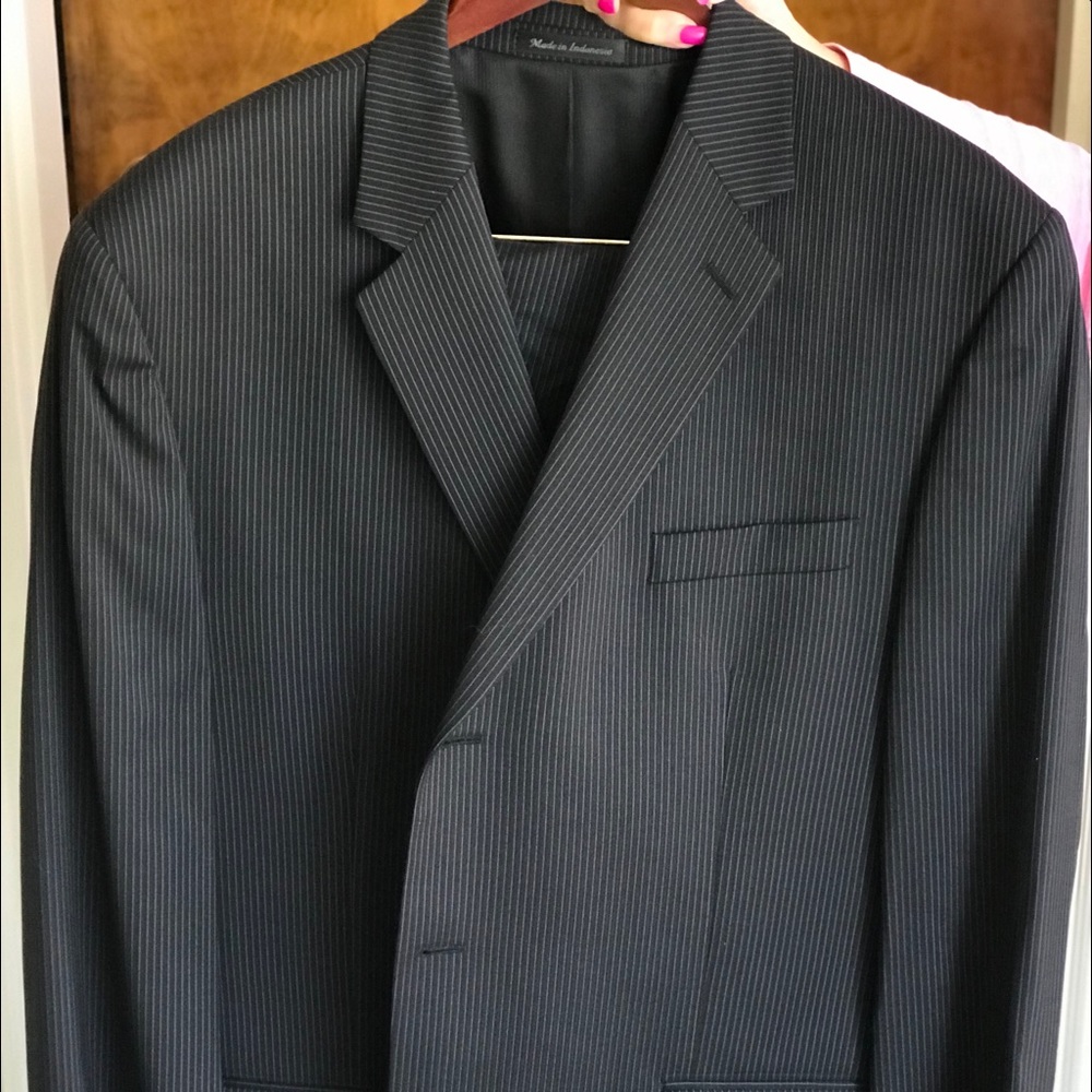 Woolmark Apt 9 Pinstriped suit